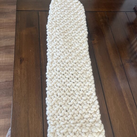 Loopy Mango 100 % Merino Wool  Scarf - Picture 2 of 4